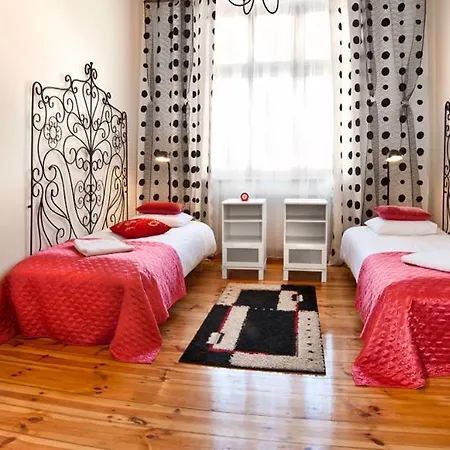 Apartament Pomarańczarnia *