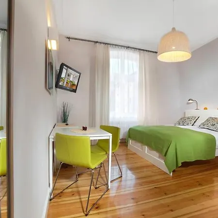 Apartament Pomarańczarnia *