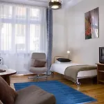 Pomaranczarnia Апартаменти *