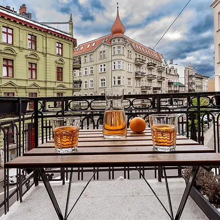 Apartment Pomaranczarnia *